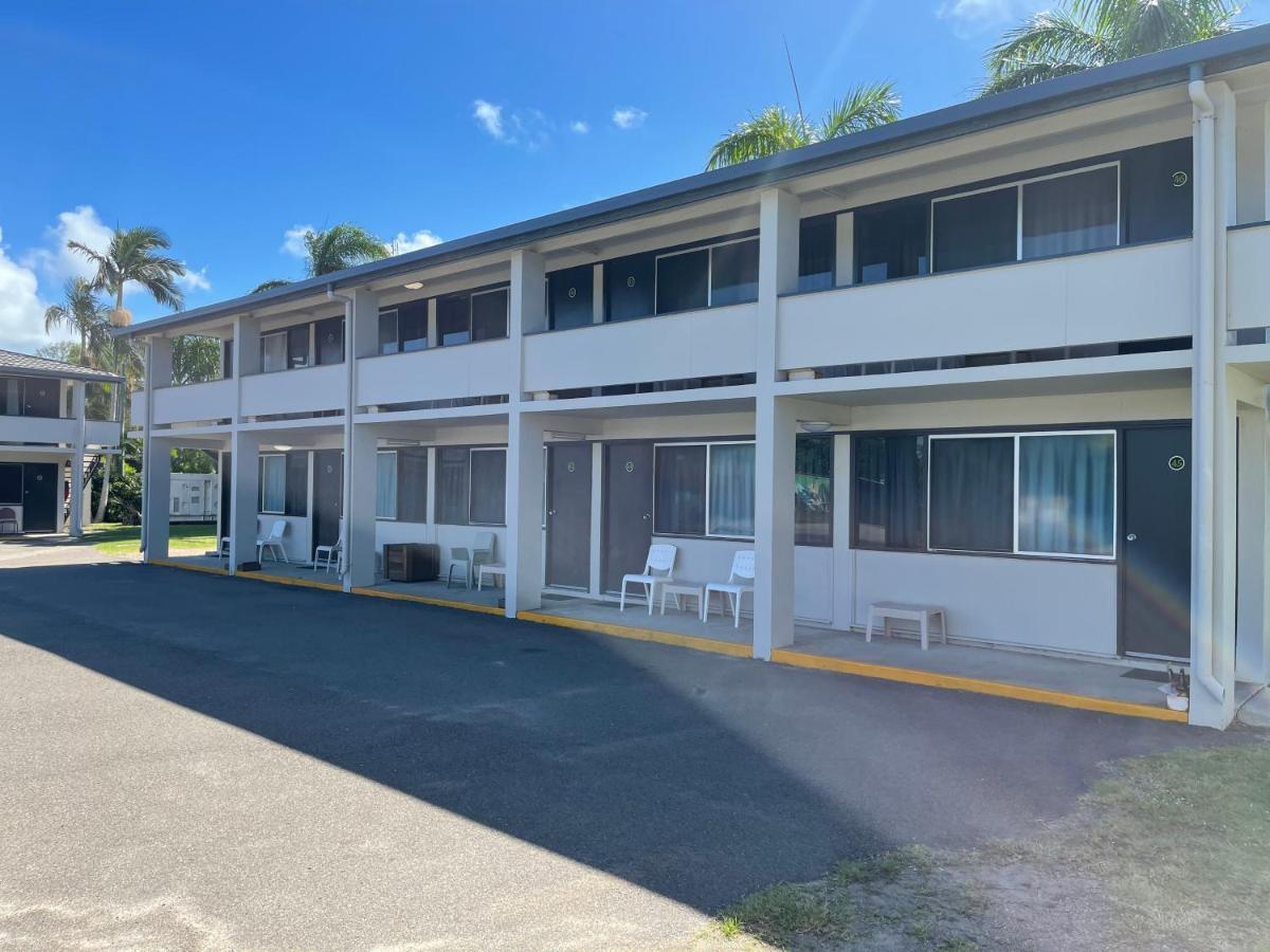 Queens Beach Hotel Bowen Exterior foto